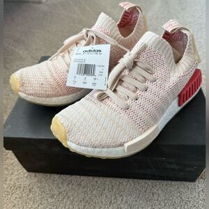 Adidas nmd r1 stlt pink, knit, size 7.5